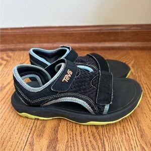 Teva Psyclone Sandals Boys Size 13